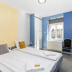 Elemels Planet Bed & Breakfast