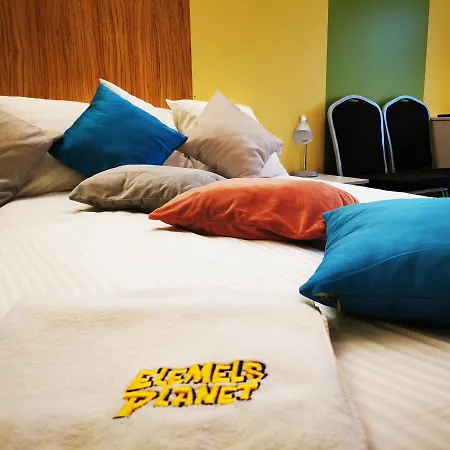 Elemels Planet Bed & Breakfast *