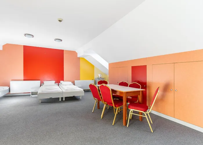 Elemels Planet Panzió