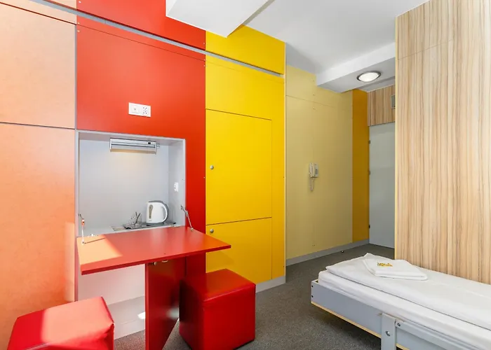 Elemels Planet Ustron