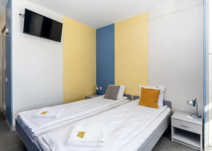 Elemels Planet Panzió *